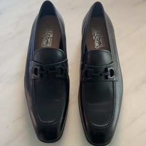 NÉW & AUTHENTIC Salvatore Ferragamo shoes for men